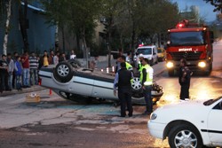 Erzurum'da Trafik Kazası: 2 Yaralı...