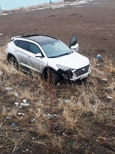 Horasan’da otomobil takla attı, 1 yaralı