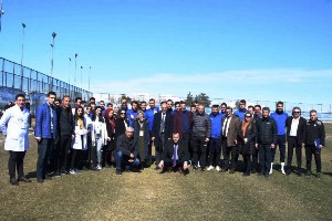 BB Erzurumspor teknik heyet ve futbolculara tatlı ikramında bulundular