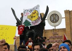 Erzurum'da gezi parkı protestosuna destek..