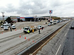 Erzurum’a sahte izin belgesi ile giriş yapmak isteyen 90 kişiye ceza kesildi