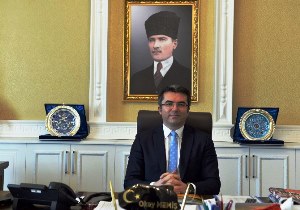 Erzurum Valisi Okay Memiş: '.Babalarımız aile ve toplum hayatımızın temel direğini oluşturmaktadır'