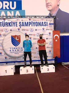 Eskrim Türkiye Şampiyonasında Erzurum’a altın ve bronz madalya
