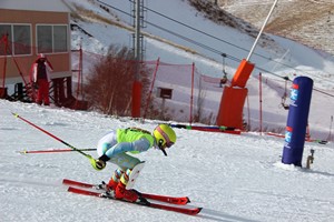 Anatolia kupası kayak yarışları 10 ülkenin katılımıyla Erzurum’da başladı