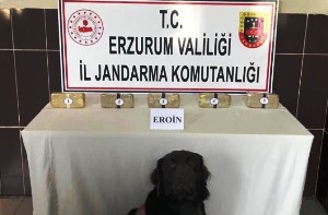 Valizinden 2 kilo 550 gram uyuşturucu maddesi çıkan şahıs tutuklandı