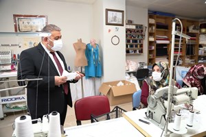 Palandöken Belediyesi maske makinası üretti