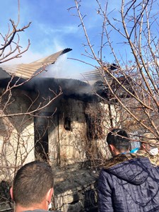 Şenkaya’da yangın; bir kişi hayatını kaybetti