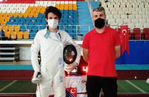 Eskrim sporcusu Akal, Dünya Şampiyonası için Milli takım kampına davet edildi