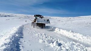 Erzurum’un kar çilesi bitmiyor