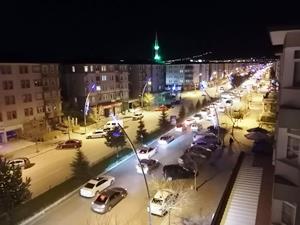 Erzurum’da yüzlerce araç konvoy yaparak İsrail’e tepki gösterdi