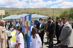Ortaokul öğrencileri projelerini sergiledi