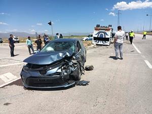 Erzurum’da feci kaza: 1’i ağır 4 yaralı