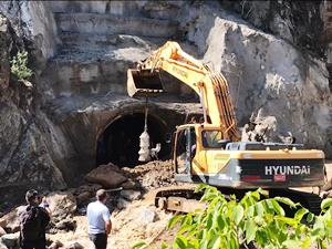 Erzurum'da sel yıktı geçti, tünelde kaybolan işçiyi arama çalışmaları devam ediyor