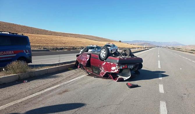 Takla atan otomobilden 8 metre uzağa fırladı