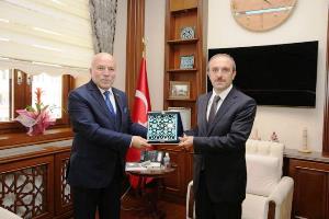 Başkan Sekmen, Vali Cüneyt Epcim’i ziyaret etti