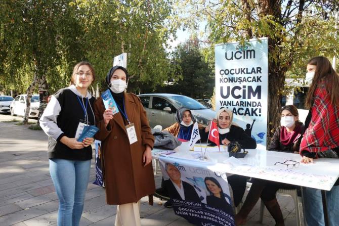 Kampüste yer alan öğrenci odaklı stantlara ilgi yoğun oldu