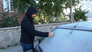 Erzurum’da termometreler eksi 5'e düştü, araç camları buz tuttu