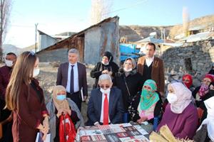 Kadın çiftçiler kadın vekilden süt sağım makinesi istedi