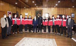 Curling milli takımı sporcuları Atatürk Üniversitesinde