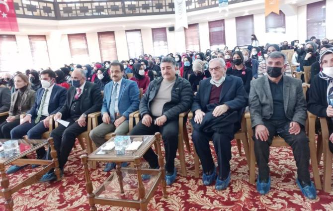 Erzurum’da ‘’Türk kadınının seçme ve seçilme hakkı’’ semineri