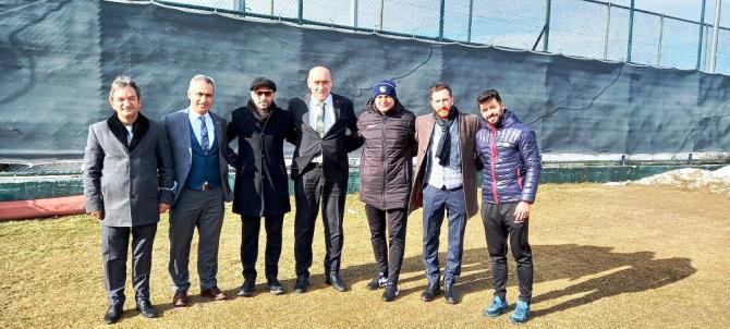 Öztürk Erzurumspor antrenmanında