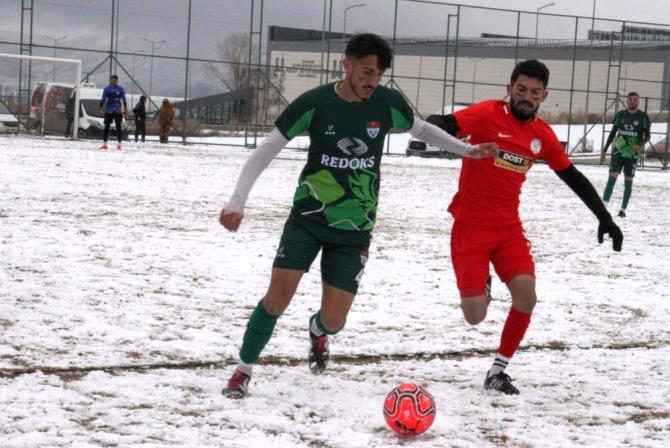 Yakutiye Belediyespor liderliğe devam dedi