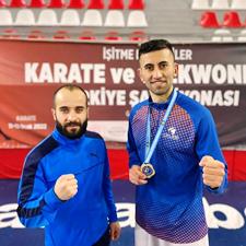 Milli karateci Kardeşler İşitme Engelliler Türkiye Şampiyonası’nda altın madalya kazandı
