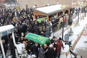 Çığ altında hayatını kaybeden amca çocukları son yolculuğuna uğurlandı