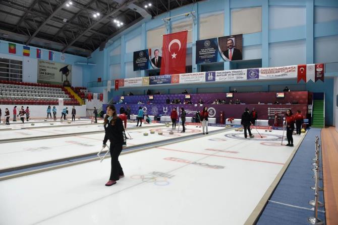 Erzurum’da curling ligi heyecanı