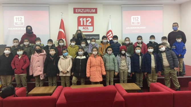 Minikler 112 Acil Çağrı Merkezini Ziyaret Etti