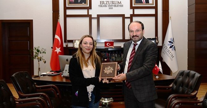 ETÜ Öğrencisi iklim şurasında elçi olarak görev aldı