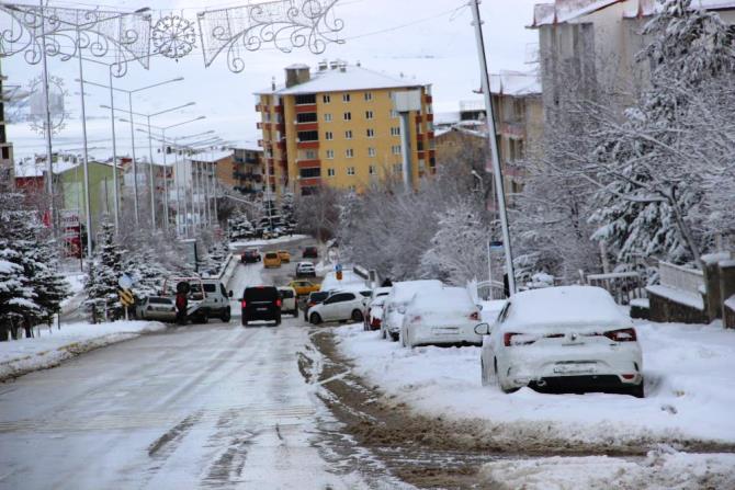 Erzurum’a kış geri geldi