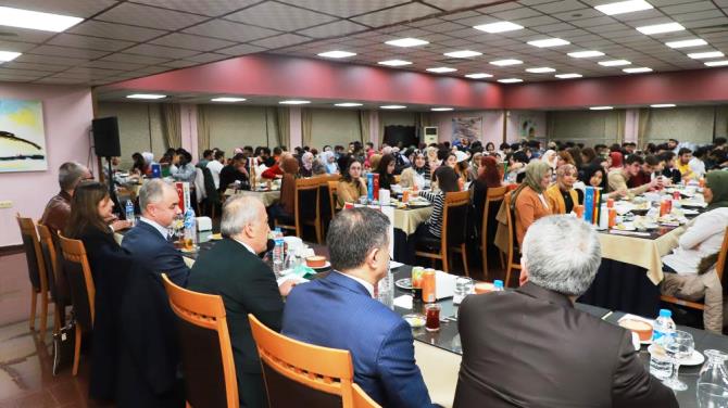 Rektör Çomaklı, uluslararası öğrencilerle iftar programında buluştu