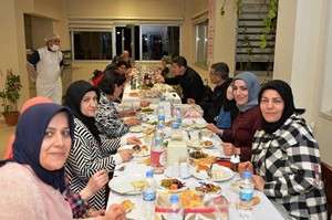 Vali Memiş iftar yemeğine katıldı