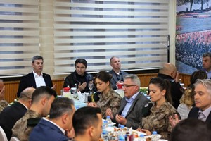 Erzurum Valisi Memiş, polislerle iftar yemeğinde bir araya geldi