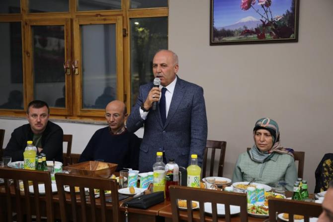 Erzurum Orman Bölge Müdürlüğü personeli iftar yemeğinde bir araya geldi