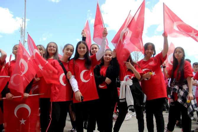 Erzurum’da pandemiden sonra 19 Mayıs büyük coşkuyla kutlandı