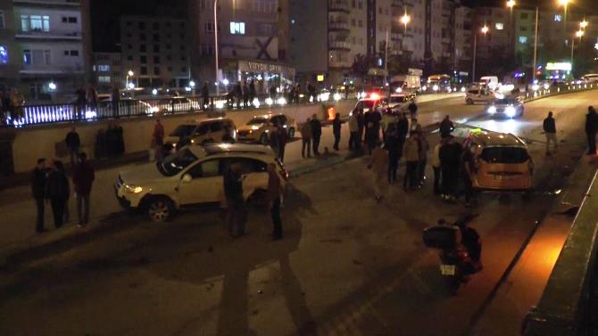 Erzurum’da zincirleme trafik kazası