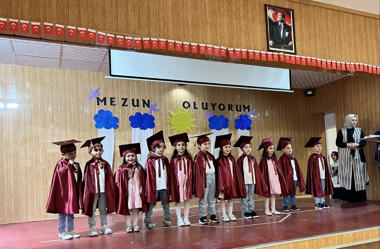 Sabancı'nın Minikleri Sahnede Devleşti