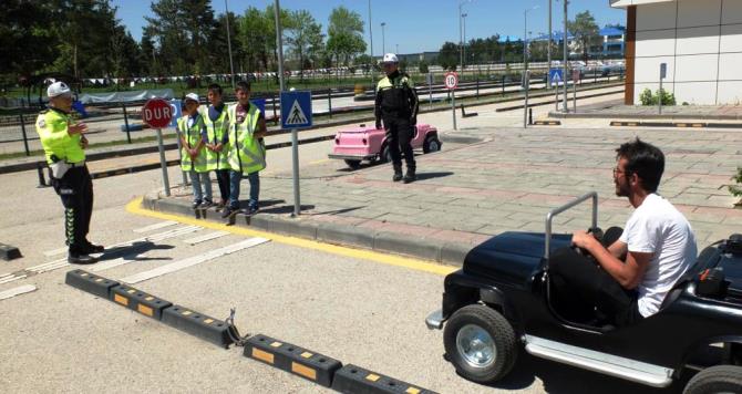 Büyükşehir’den 5 adımda güvenli trafik eğitimi