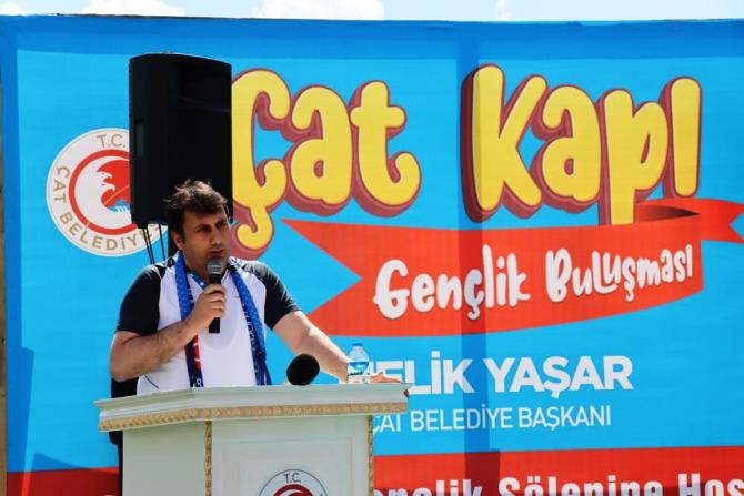 Çat kapı gençlik buluşmaları