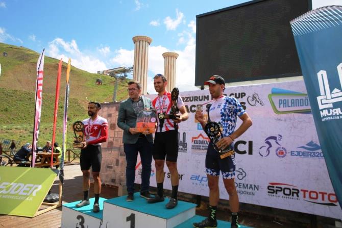 MTB Cup Olimpik Dağ Bisikleti yarışları nefes kesti