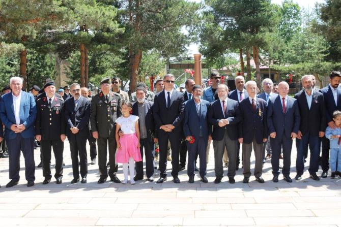 15 Temmuz Demokrasi ve Milli Birlik Günü’nde şehitlik ziyareti