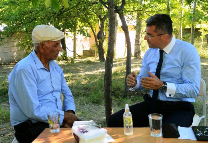 İçişleri Bakanı Soylu şehit Taşkın'ın ailesi ile telefonda görüştü