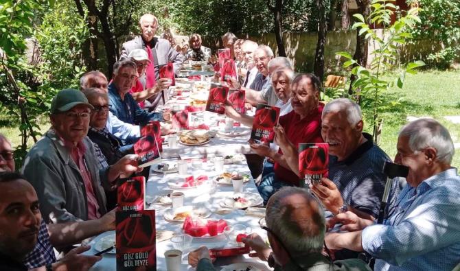 Bedir Avcı, kitabını dostlarıyla tanıttı