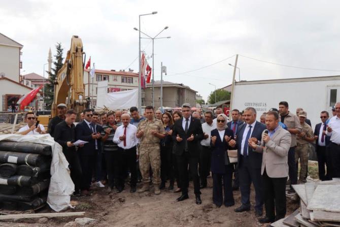 Şenkaya'da Hükümet Konağı, Belediye ve Adliye Binası temeli atıldı