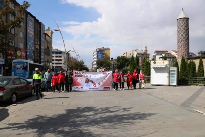 Kızılay kadınları yürüyüş etkinliğinde buluştu