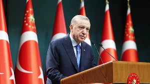 Cumhurbaşkanı Erdoğan duyurdu! Esnafa ve öğrenciye müjde