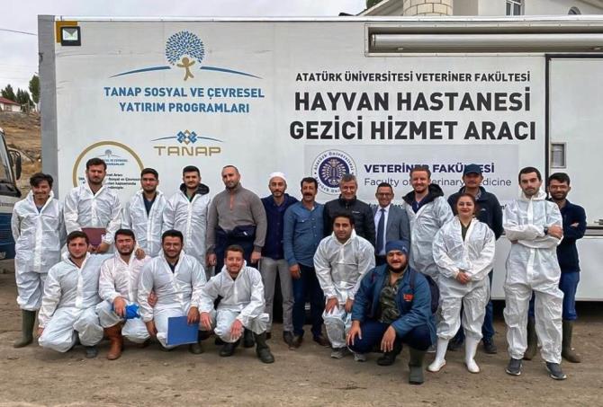 Hayvan hastanesi gezici hizmet aracı Karayazı’da