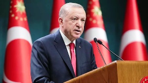 Cumhurbaşkanı Erdoğan, Kabine toplantısının ardından gündeme dair önemli açıklamalarda bulundu.